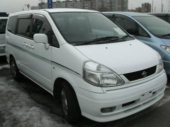 2001 Nissan Serena Photos