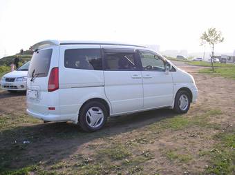 2001 Nissan Serena Pictures