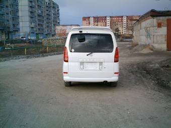 2001 Nissan Serena Pics