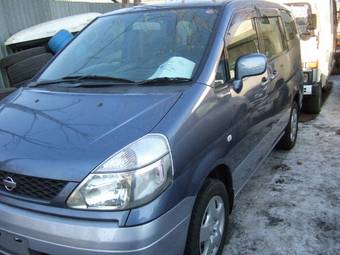 2002 Nissan Serena Pictures