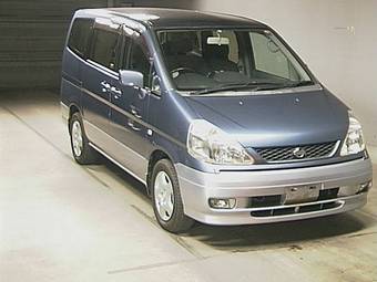 2002 Nissan Serena Pictures