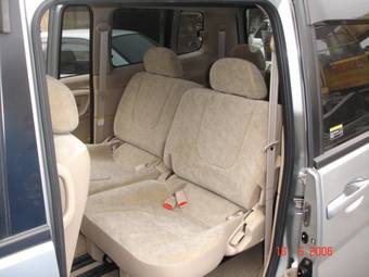 2003 Nissan Serena Images