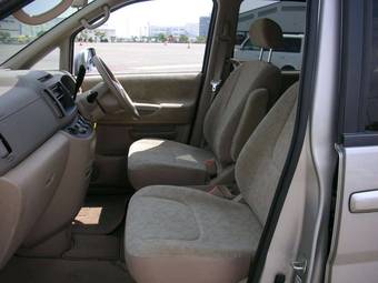 2003 Nissan Serena Images