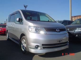 2005 Nissan Serena Images