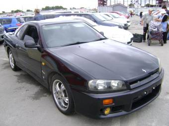 1999 Nissan Skyline Photos