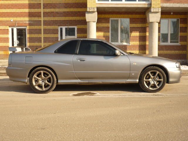 2002 Nissan Skyline