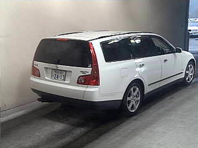2001 Nissan Stagea Pictures
