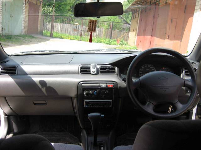 1998 Nissan Sunny