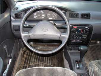 1998 Nissan Sunny Pics