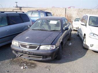 1999 Nissan Sunny Pictures