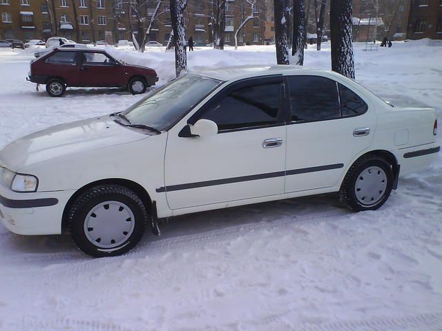 2001 Nissan Sunny