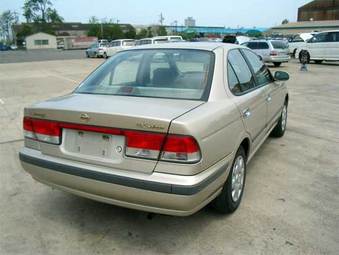 2001 Nissan Sunny Photos