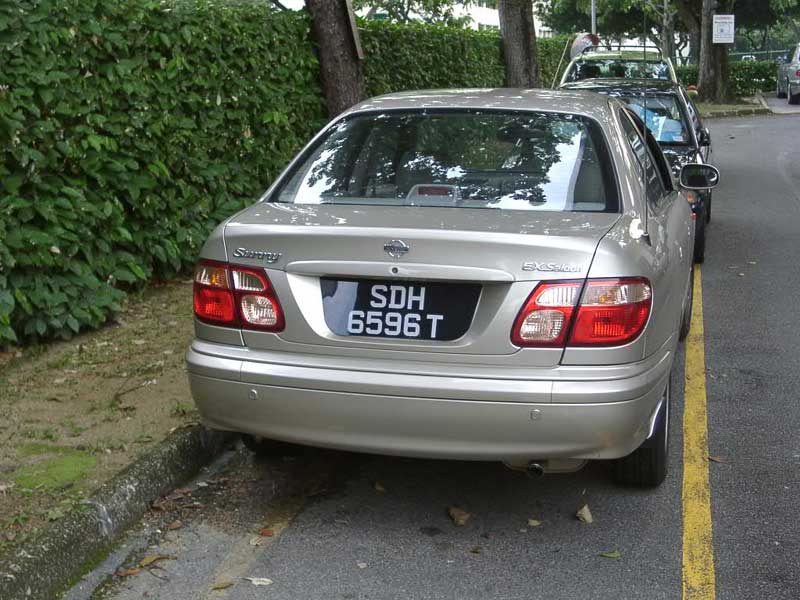 2001 Nissan Sunny Photos