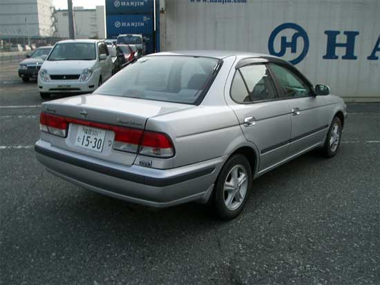 2001 Nissan Sunny Photos