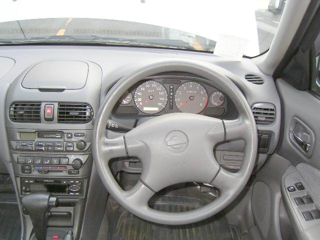 2001 Nissan Sunny Images