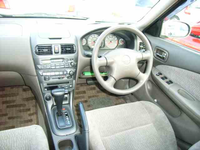 2001 Nissan Sunny Photos