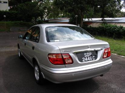 2001 Nissan Sunny Pictures