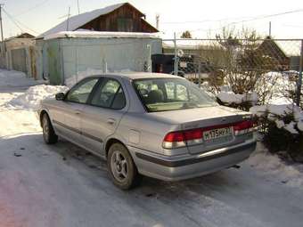 2001 Nissan Sunny Photos