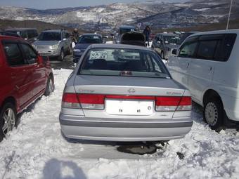 2001 Nissan Sunny Pictures