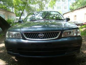 2001 Nissan Sunny Pictures