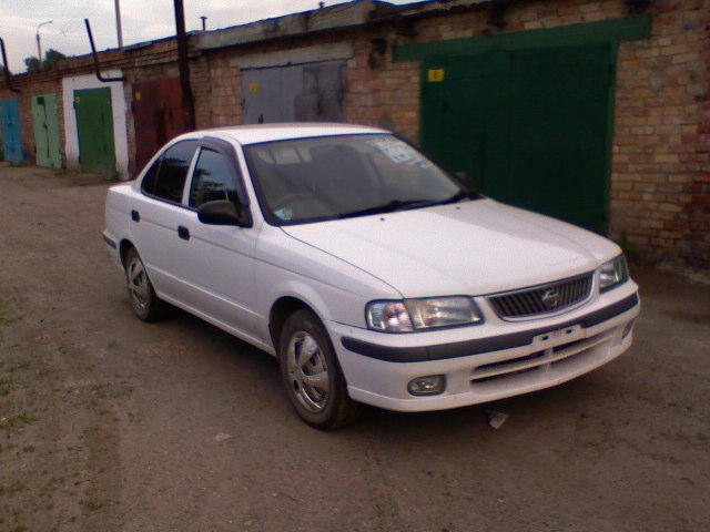 Nissan sunny 2001 года