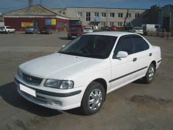 2001 Nissan Sunny Photos