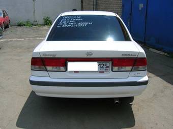 2001 Nissan Sunny Photos