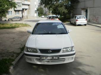 2001 Nissan Sunny Photos