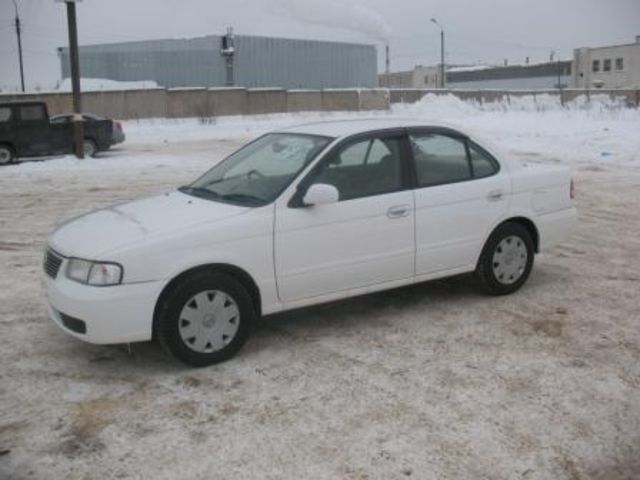 2003 Nissan Sunny