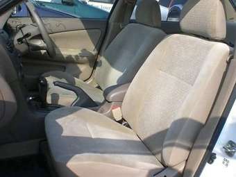 2003 Nissan Sunny Photos