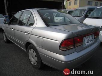 2003 Nissan Sunny Pictures