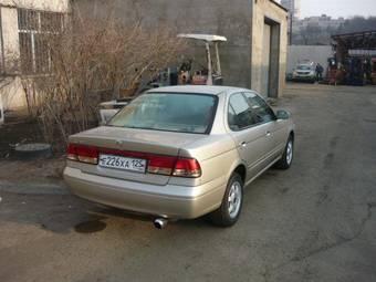 2003 Nissan Sunny Pictures