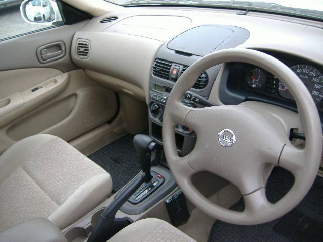 2004 Nissan Sunny