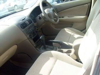 2004 Nissan Sunny Photos