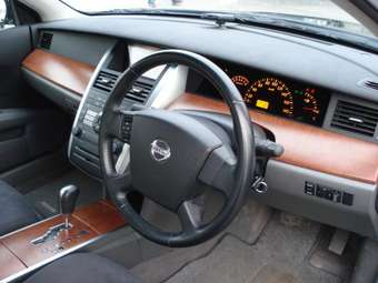 2003 Nissan Teana Photos