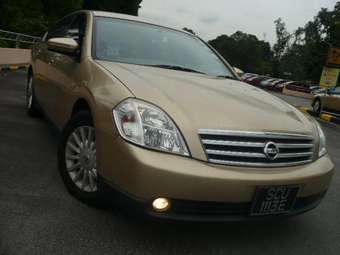 2004 Nissan Teana Pictures