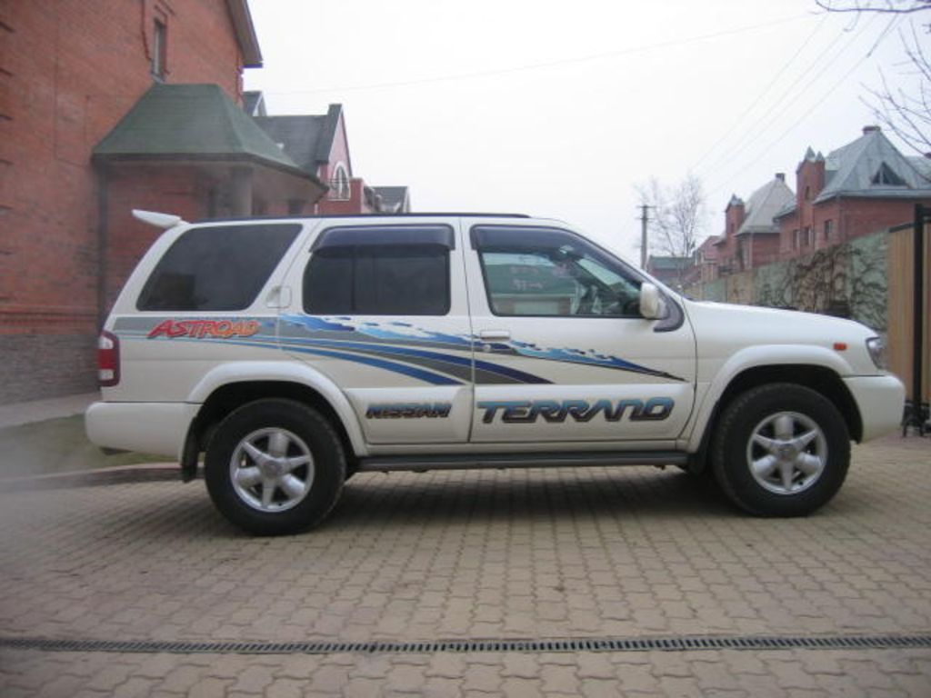 2001 Nissan Terrano