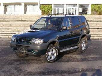 2002 Nissan Terrano II Pics