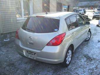 2005 Nissan Tiida Pictures