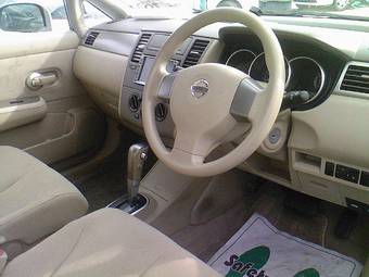 2005 Nissan Tiida Photos