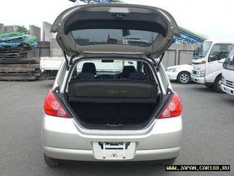 2005 Nissan Tiida Pictures