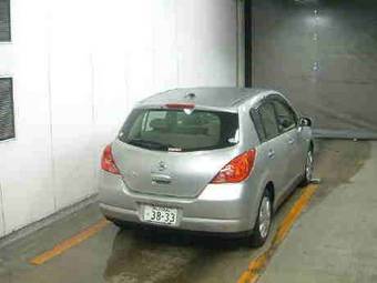 2005 Nissan Tiida Photos