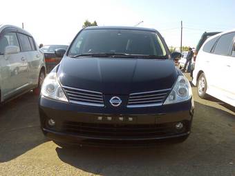 2005 Nissan Tiida Pictures