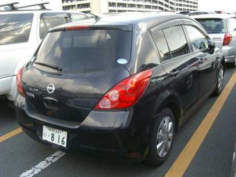 2005 Nissan Tiida Photos