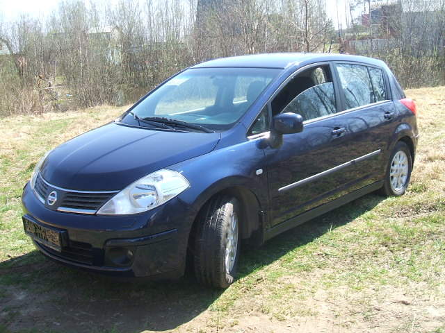 Nissan tiida 2008 год