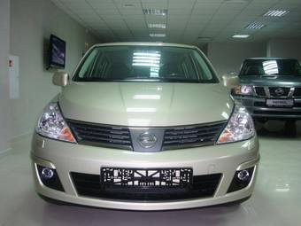 2008 Nissan Tiida Photos