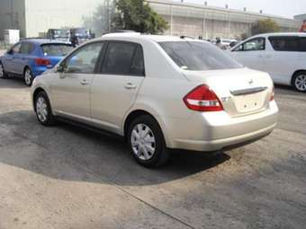 2004 Nissan Tiida Latio Pictures