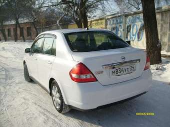 2004 Nissan Tiida Latio Wallpapers