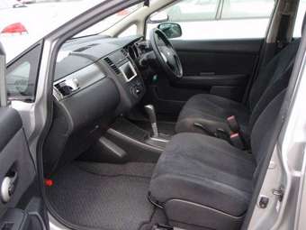 2004 Nissan Tiida Latio Pictures