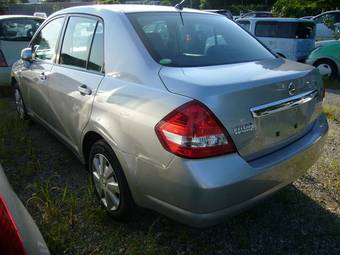 2004 Nissan Tiida Latio Pics